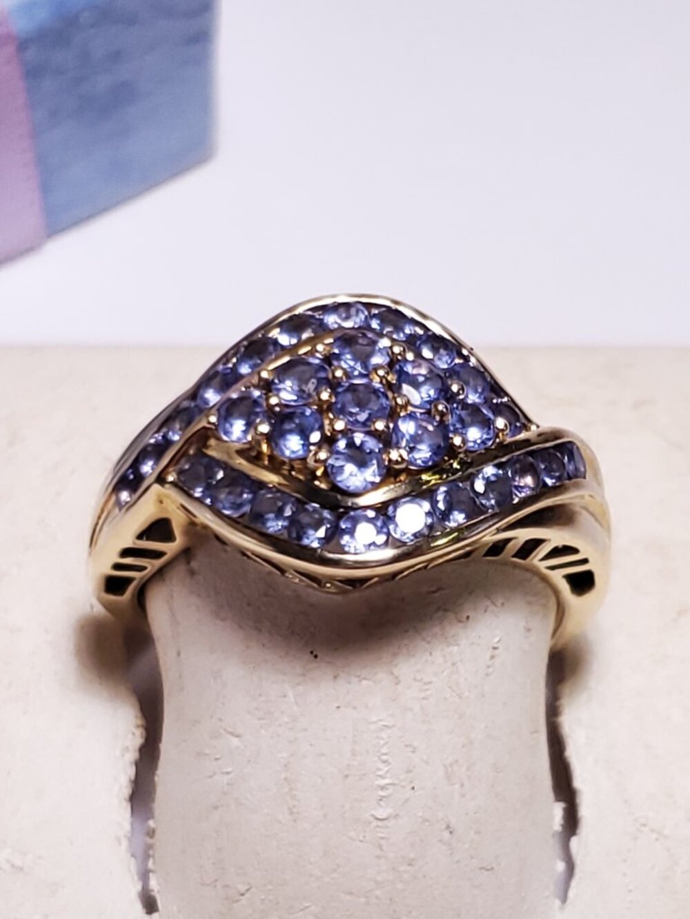 Estate 1.05ctw Natural Rd Tanzanite channel criss cross 14Kt Y/Gold Ring #24748
